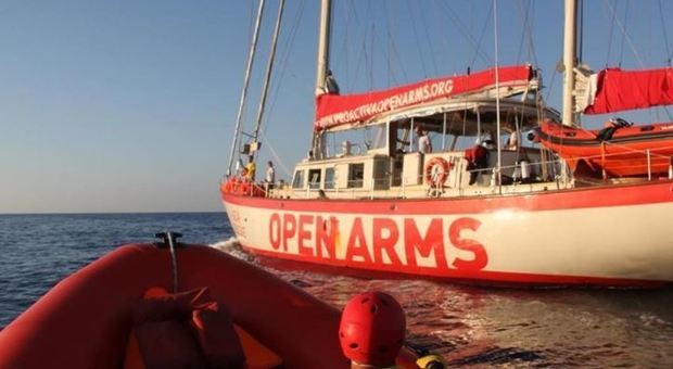 La Open Arms può entrare in acque italiane. La nave è in rotta verso Lampedusa