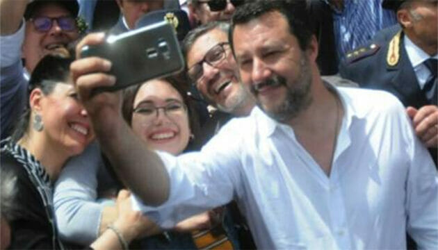 «Hai il selfie con Salvini? Niente stanza». Studentessa finisce in strada, senza un tetto