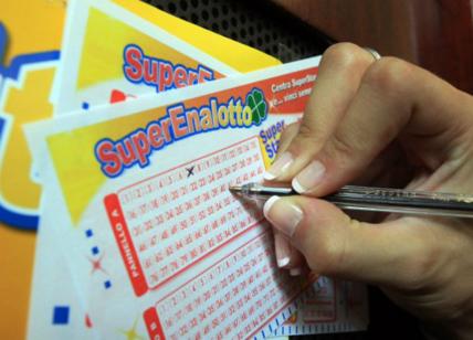 Fase 2 per i giochi: tornano Lotto, SuperEnalotto, slot e scommesse sportive