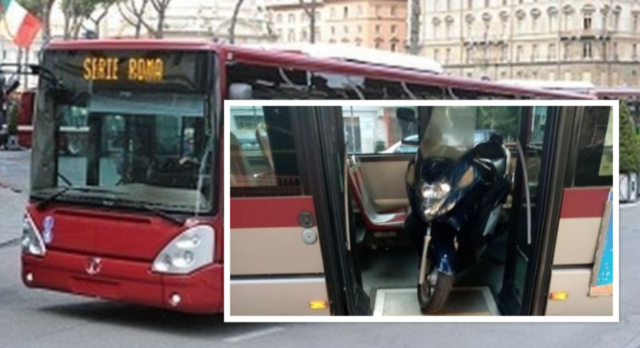 “Tutti fuori, fatemi spazio”. L’autista con il motorino sul bus: “Mi serviva per tornare a casa”