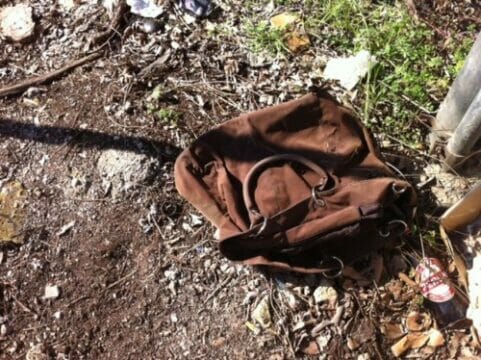 ULTIM’ORA ITALIA Neonata senza vita trovata in una borsa abbandonata
