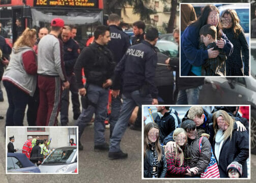 Terrore a Napoli fuori scuola. Spari tra la folla, bambini e genitori in fuga: una pozza di sangue invade la strada