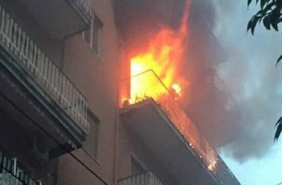 Palazzo in fiamme nella note: 5 morti e 7 feriti
