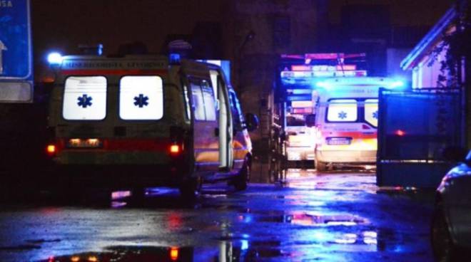 Ultim’ora: fila di ambulanze al Cotugno di Napoli “situazione Covid ormai fuori controllo”