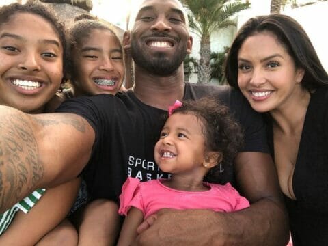 Kobe Bryant, il patto ‘segreto’ con la moglie Vanessa: “Mai insieme su un elicottero”