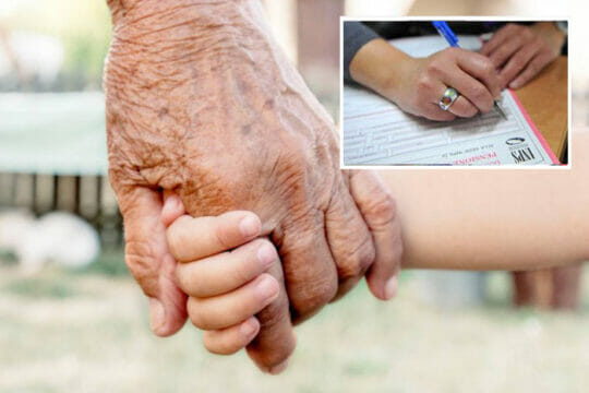 Assegni e assistenza ai nipoti: “I nonni salvano 7 milioni di famiglie dalla povertà”