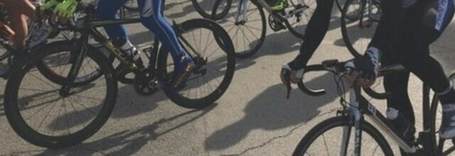 Papà multato in bici: “Non posso manco farmi un giro con mio figlio”