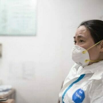 Coronavirus, la dottoressa dell’ospedale di Wuhan: “Lanciai l’allarme a Dicembre ma fui punita”