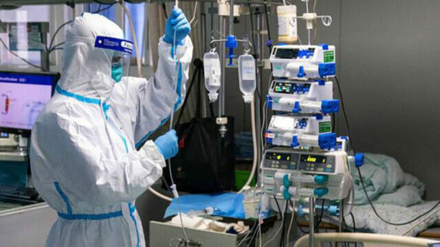 Coronavirus, primi segnali positivi dagli ospedali: “Accessi ai pronto soccorso in calo”