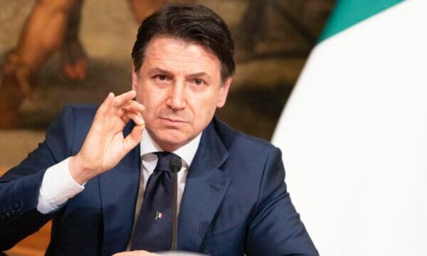 Coronavirus, Conte: “50 miliardi per gli italiani con il nuovo decreto”