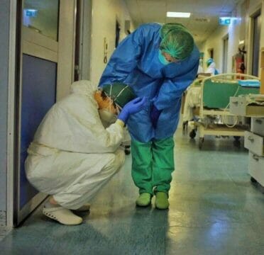 Martito e moglie, entrambi dottori presso l’ospedale Cardarelli, muoiono a distanza di 7 giorni a causa del Coronavirus.