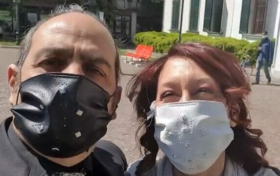 Coronavirus, matrimonio in mascherina: “Ora siamo felici, ma è stato molto difficile”