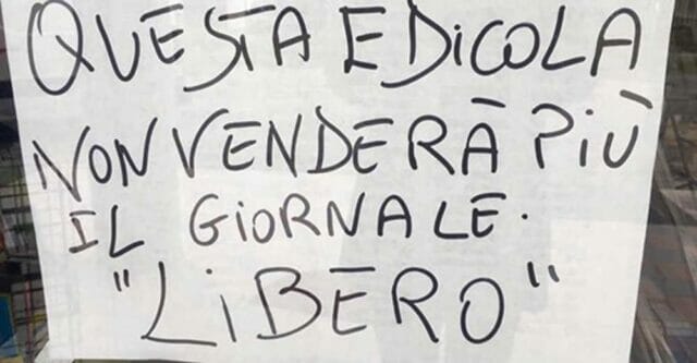La rivolta delle edicole contro Vittorio Feltri: “Qui non si vende Libero”
