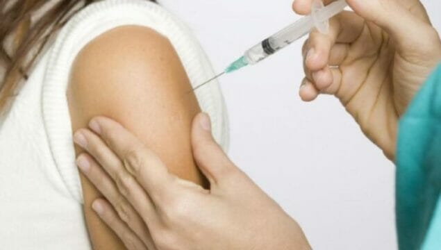 Coronavirus, Rostan e De Filippo (IV): Anticipare campagna antinfluenzale, a rischio scorte vaccini