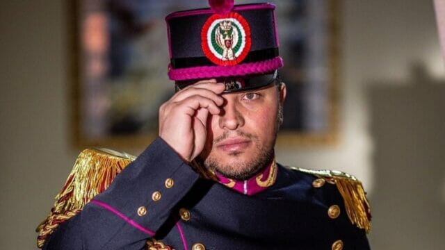 La disperazione della moglie del poliziotto ucciso: “Ti ho scelto l’urna per le ceneri”