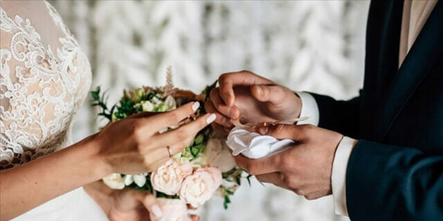 Matrimonio focolaio: lo sposo muore 2 giorni dopo le nozze, 111 contagiati