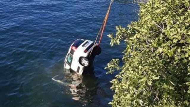 Auto sbanda e finisce nel Lago: muore una ragazza di 24 anni
