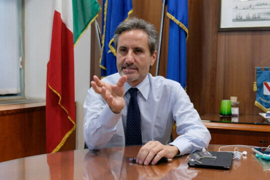 Covid, Caldoro: situazione fuori controllo in Campania, servono tamponi e piano prevenzione