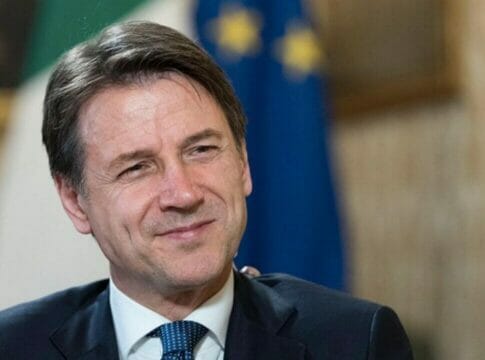 Un bimbo: “Conte fai funzionare l’Italia?”. Il premier: “Lo farò anche per te”