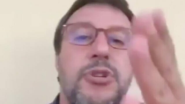 Il video di Salvini post-Mondragone: “Dopo 2 ore con quella gentaglia puzzo”