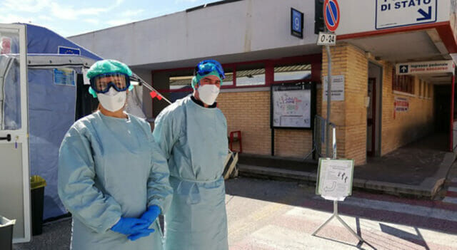 Focolaio nel Centro Italia: 16 contagi nella sede del corriere Bartolini