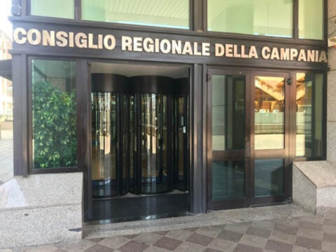 Restituzione somme illegittime: Chiamati 1200 dipendenti Consiglio Regionale Campania