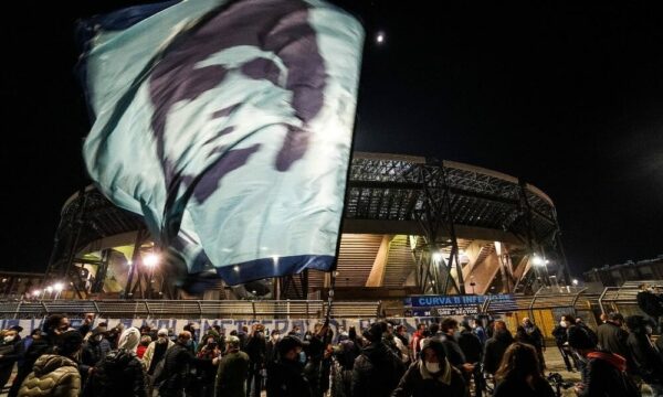 Maradona e assembramenti a Napoli, polemiche da un solo partito: la Lega