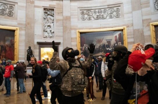 L’intera Guardia Nazionale di D.C. è stata attivata a seguito dell’attacco di Capitol Hill da parte dei sostenitori di Donald Trump