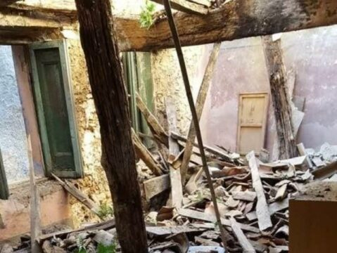 Crolla il muro di una casa diroccata: grave un ragazzo di 15 anni