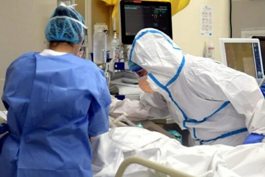 Ragazzo di 19 anni intubato nel reparto di terapia intensiva: è grave. Adesso si prega per lui