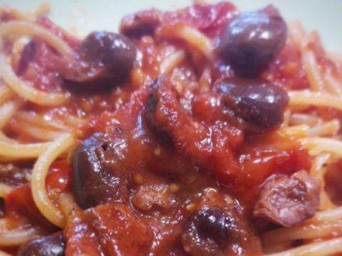 Spaghetti alla puttanesca: una ricetta facile, veloce e gustosa