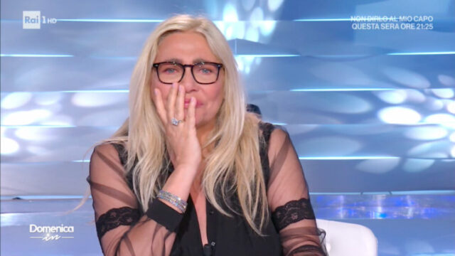 Mara Venier in lacrime, ultima edizione di Domenica In: “Per questo programma ho trascurato persone che amo”