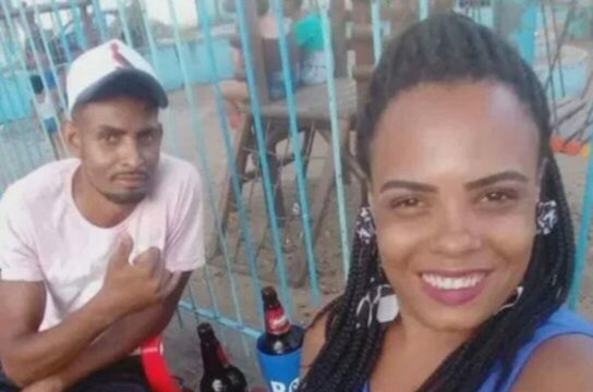 Donna ammazza il marito, gli taglia il pene e lo frigge in padella