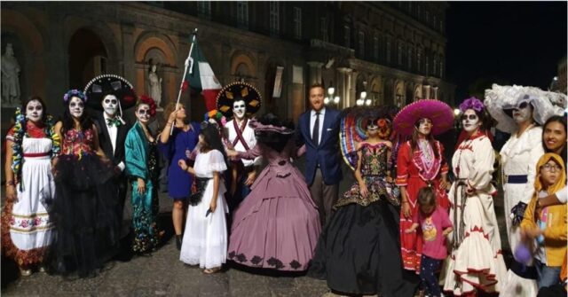 Napoli come il Messico, alla mostra di Frida Kahlo