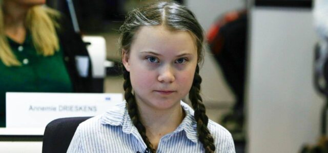 Greta Thunberg, furiosa è delirio green:” Il cambio clima causa stupri di massa, moriremo”