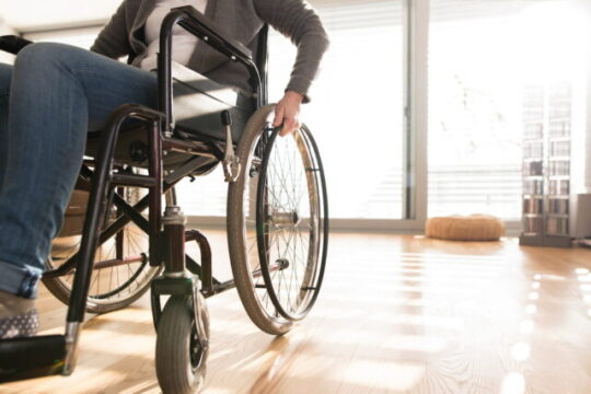 Studente con disabilità ustionato: l’aggressore 16enne “non sopportava i disabili”