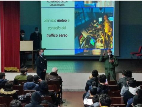 Somma. All’Iti “Majorana” gli studenti incontrano l’aeronautica militare di Napoli