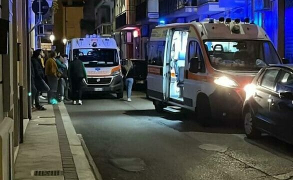 Martina muore a 13 anni: malore dopo aver mangiato un panino, forse shock anafilattico