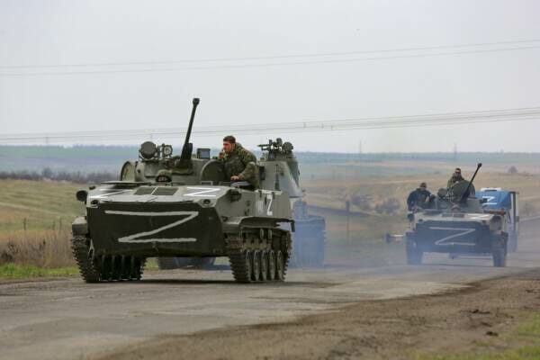 Guerra, “Iniziata l’offensiva russa in Donbass, è un inferno”. Missili su Leopoli, “un bimbo tra le vittime”.