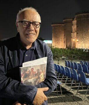 Il Maestro cinematografico Mimmo Paladino arriva a sorpresa al Palazzo Reale di Napoli