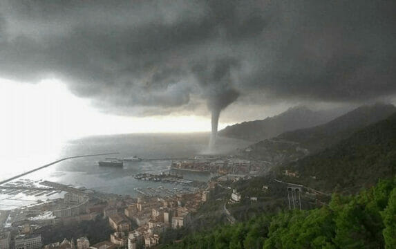 Maltempo in Campania: un violento nubifragio ha colpito la Campania nella notte