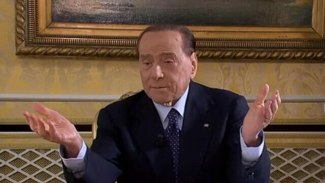 Elezioni, Berlusconi:”io al servizio del paese, nessun altro leader ha lavorato come me”