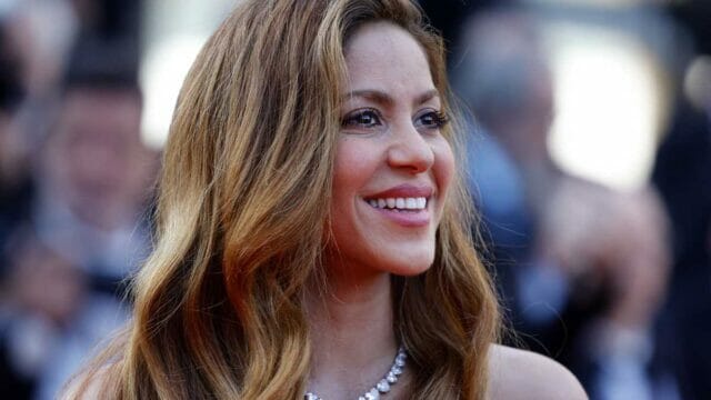 «Sono il figlio segreto di Shakira e di un noto attore», la rivelazione bomba di un 30enne