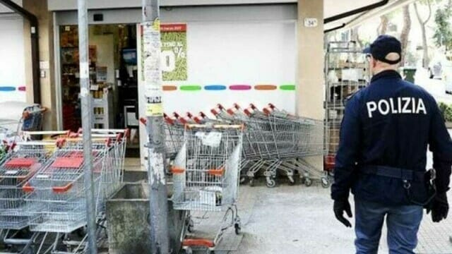 Prova a rubare in un supermercato,il vigilante la scopre:”facciamo sesso in cambio del mio silenzio”