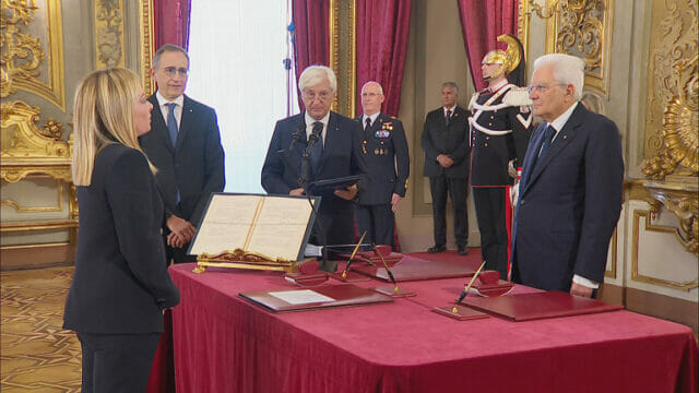 Nasce ufficialmente il nuovo Governo Meloni:la premier ha giurato nelle mani di Mattarella