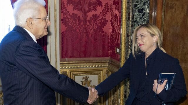 Ultim’ora,Giorgia Meloni è la nuova Premier,il presidente Mattarella le ha conferito l’incarico di formare il nuovo governo:domani il giuramento