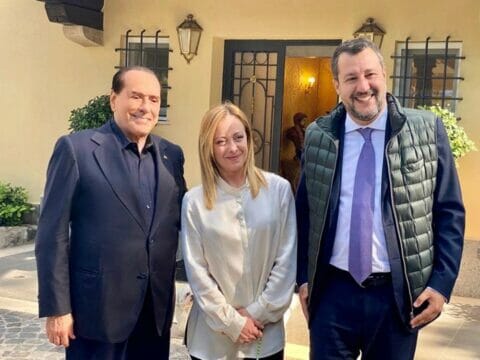 Ad Arcore incontro in corso tra Salvini,Meloni e Berlusconi:discussione in vista della formazione del nuovo governo