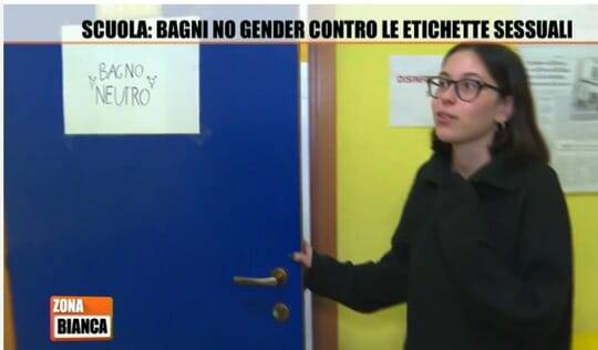 Scuola, introdotti bagni “no gender” in un liceo di Milano
