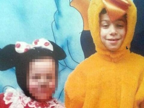 Condannati all’ergastolo il patrigno e la madre del bambino di 7 anni ucciso di botte a Cardito