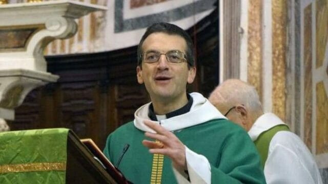 Sospeso Don Giulio Mignani,il prete pro eutanasia:«Potrei ritornare sui miei passi, probabilmente la sospensione cadrebbe, non so se sarei mai in grado, io le cose che dico e che ho fatto le considero troppo importanti per avvicinare la Chiesa alle persone»